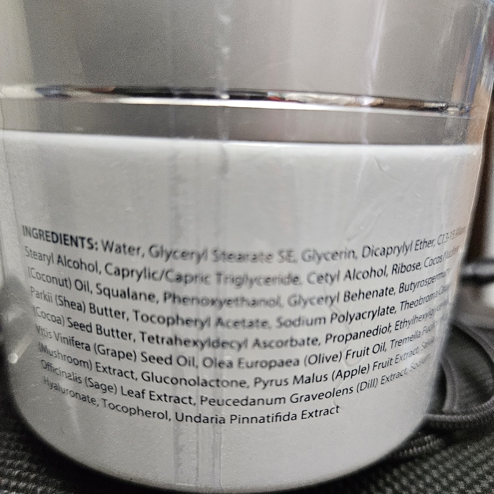 MiamiMD Advanced Crepe Fix Cream - Silver and White - Picture 3 of 4